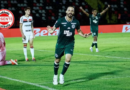 Anselmo Ramon brilha, Goiás vence fora de casa e encosta no G4 da Série B