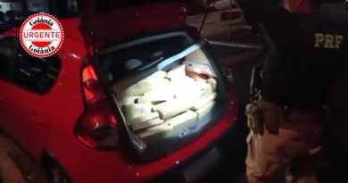 PRF intercepta carro roubado com 218 kg de maconha na BR-060 em Anápolis
