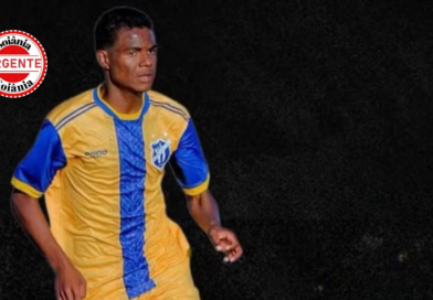 Tragédia em Aragoiânia: jovem jogador morre com tiro acidental disparado pelo irmão durante limpeza de espingarda