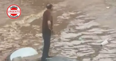 Motorista fica ilhado em inundação na Marginal Botafogo após temporal em Goiânia