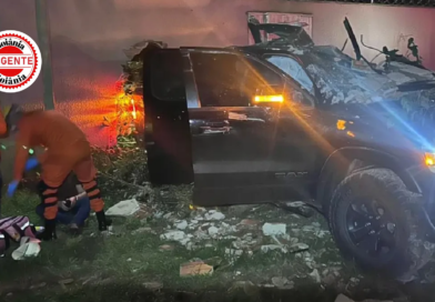 Saída de pista na GO-215 mobiliza resgate e deixa três feridos, em Pontalina