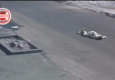 Menino de 9 anos fica ferido após cair de caminhonete em movimento, em Goiânia