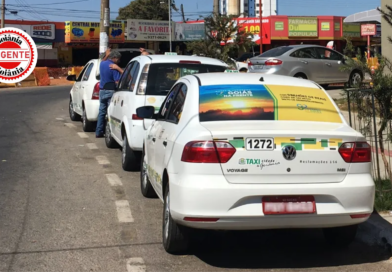 Após longo período sem reajuste, taxistas pressionam e Prefeitura de Goiânia atualiza tarifas do serviço na capital