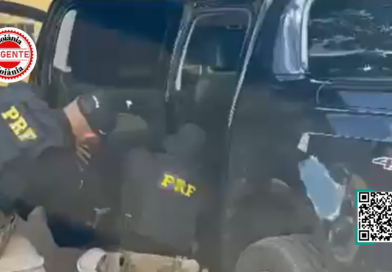 Cocaína é encontrada escondida em porta de caminhonete e motorista é preso na BR-153