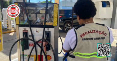 Procon aperta fiscalização e exige notas fiscais de postos sob suspeita de preços abusivos, em Goiânia