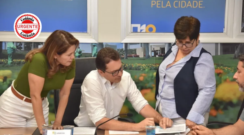 Prefeito Leandro Vilela destrava progressões após mais de uma década e beneficia 3,3 mil servidores da Educação, em Aparecida