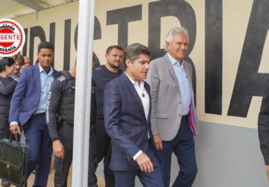 ACM Neto visita presídio em Goiás, elogia gestão e reforça aproximação com Caiado