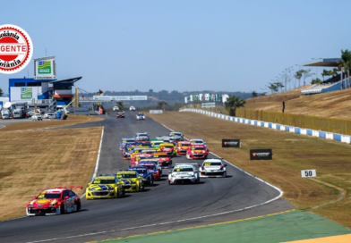 Stock Car retorna a Goiânia e movimenta Autódromo Ayrton Senna com treinos, interação com público e ajustes finais de pista