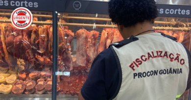 Procon encontra carnes vencidas e deterioradas em supermercado de Goiânia após denúncia de consumidor