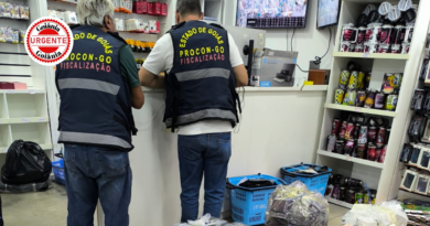 Perfume falso na mira: Procon apreende mais de 1,7 mil frascos irregulares em Goiânia