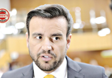 Vereador de Goiânia e ex-gestores são alvo de operação que investiga suposto esquema de propina para liberação de alvarás
