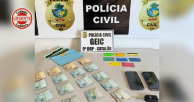 Mulher é presa em Goiás suspeita de inventar câncer da própria filha para arrecadar dinheiro