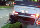 Médico é preso após atropelar motociclista, fugir e capotar carro, em Goiânia