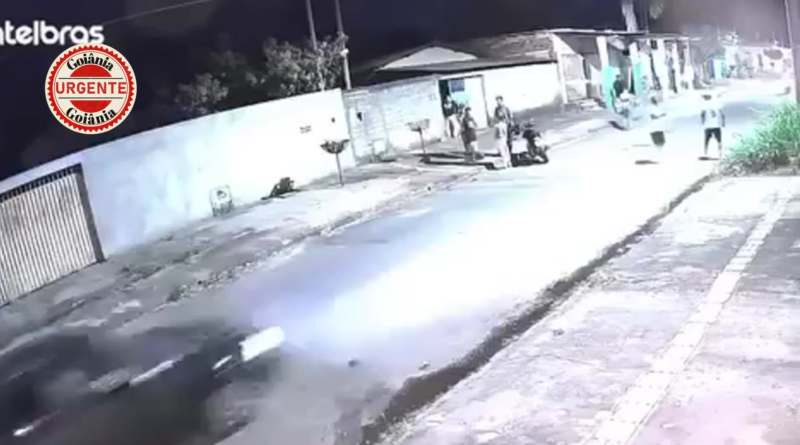 Pedestre é atropelado em estado gravíssimo e motorista foge sem prestar socorro, em Aparecida de Goiânia; Veja o Vídeo.