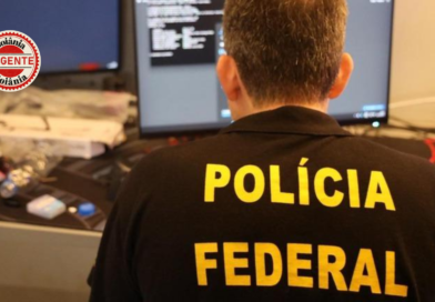 Polícia Federal desmonta esquema que usava sites falsos do governo e inteligência artificial para aplicar golpes em todo o país