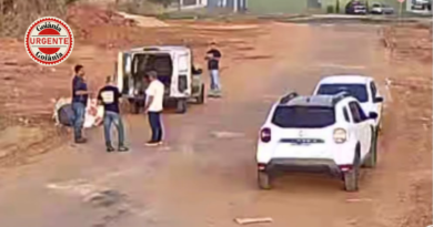 Prefeitura flagra descarte irregular e apreende veículo, em Aparecida de Goiânia
