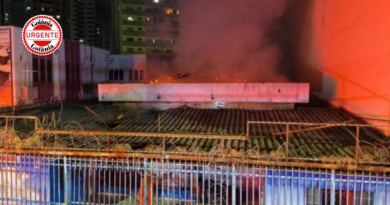 Incêndio atinge imóvel abandonado na madrugada desta quarta-feira, no Centro de Goiânia