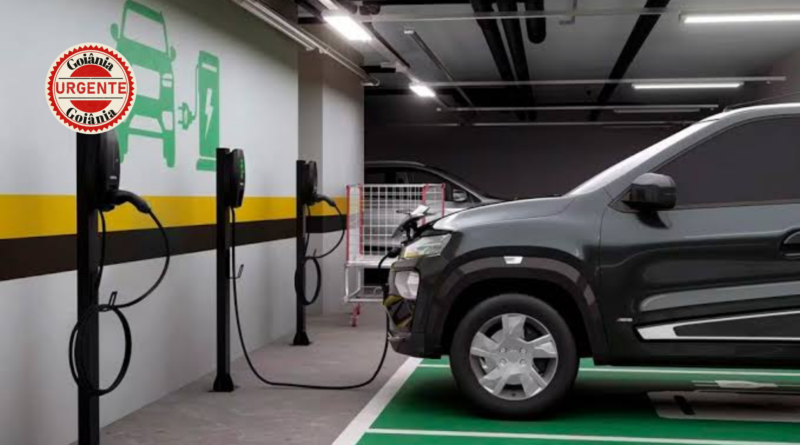 Goiás muda regra do ICMS para recarga de carros elétricos e simplifica cobrança do imposto