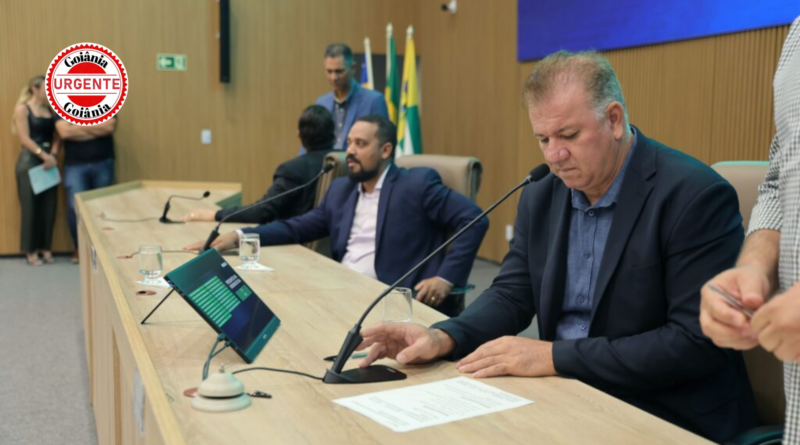 Câmara aprova projetos para moradias populares e regularização de empresas, em Aparecida