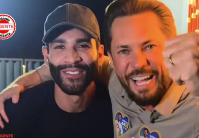 Gusttavo Lima declara apoio a Bruno Peixoto durante show, em Goiânia